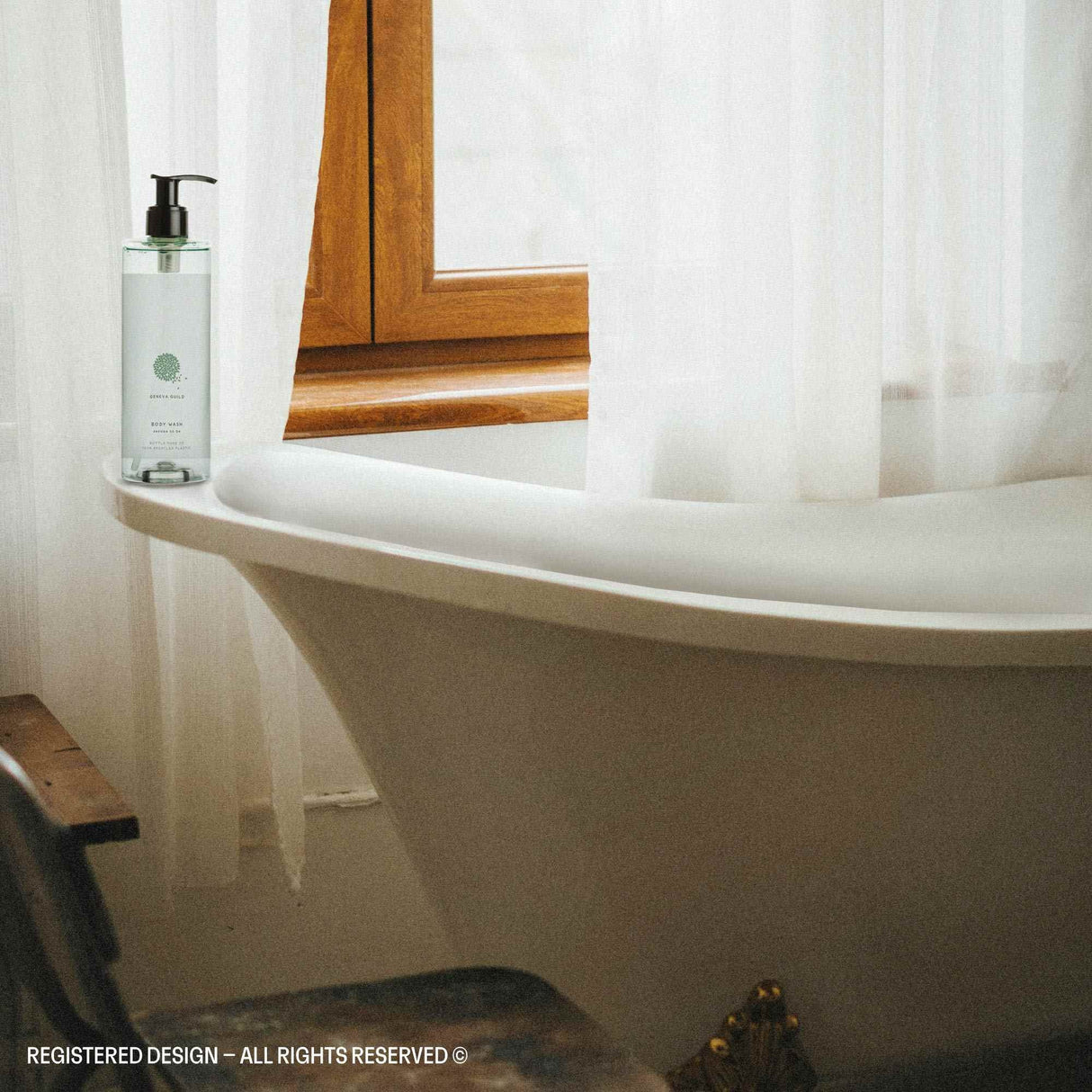 Gel de duș cu Aloe Vera, reîncărcabil, Geneva Guild, 380ml