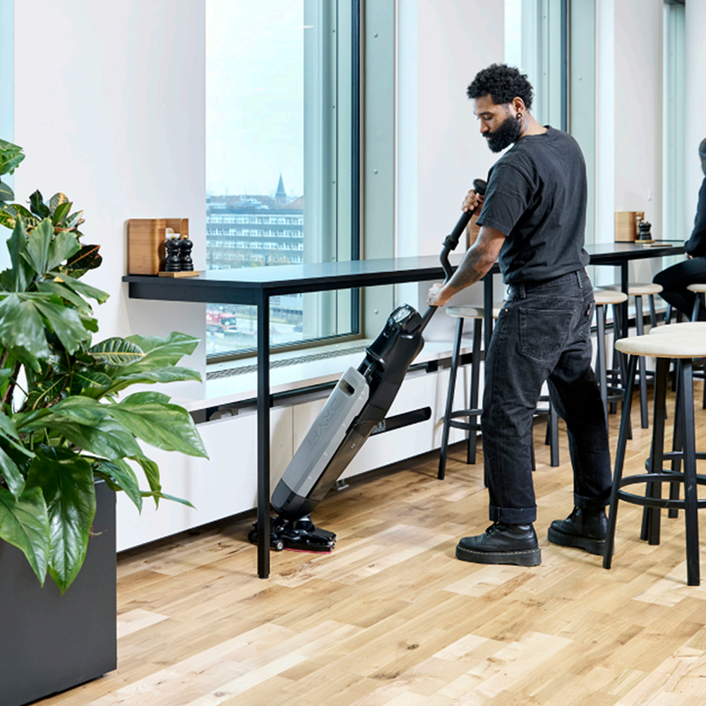 Echipament de spălat, aspirat, uscat podele, Nilfisk Dryft