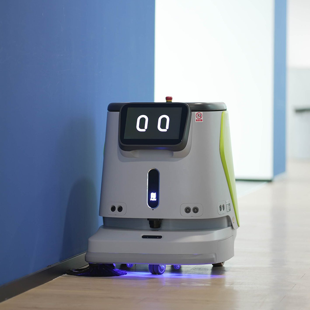 Robot 4-în-1 autonom profesional, Pudu CC1, funcții A.I, uz comercial