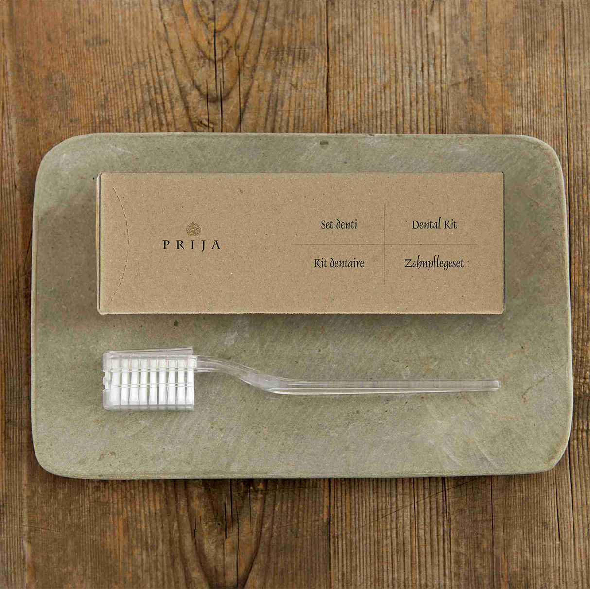 Set dentar hotelier Prija, lângă periuța de dinți