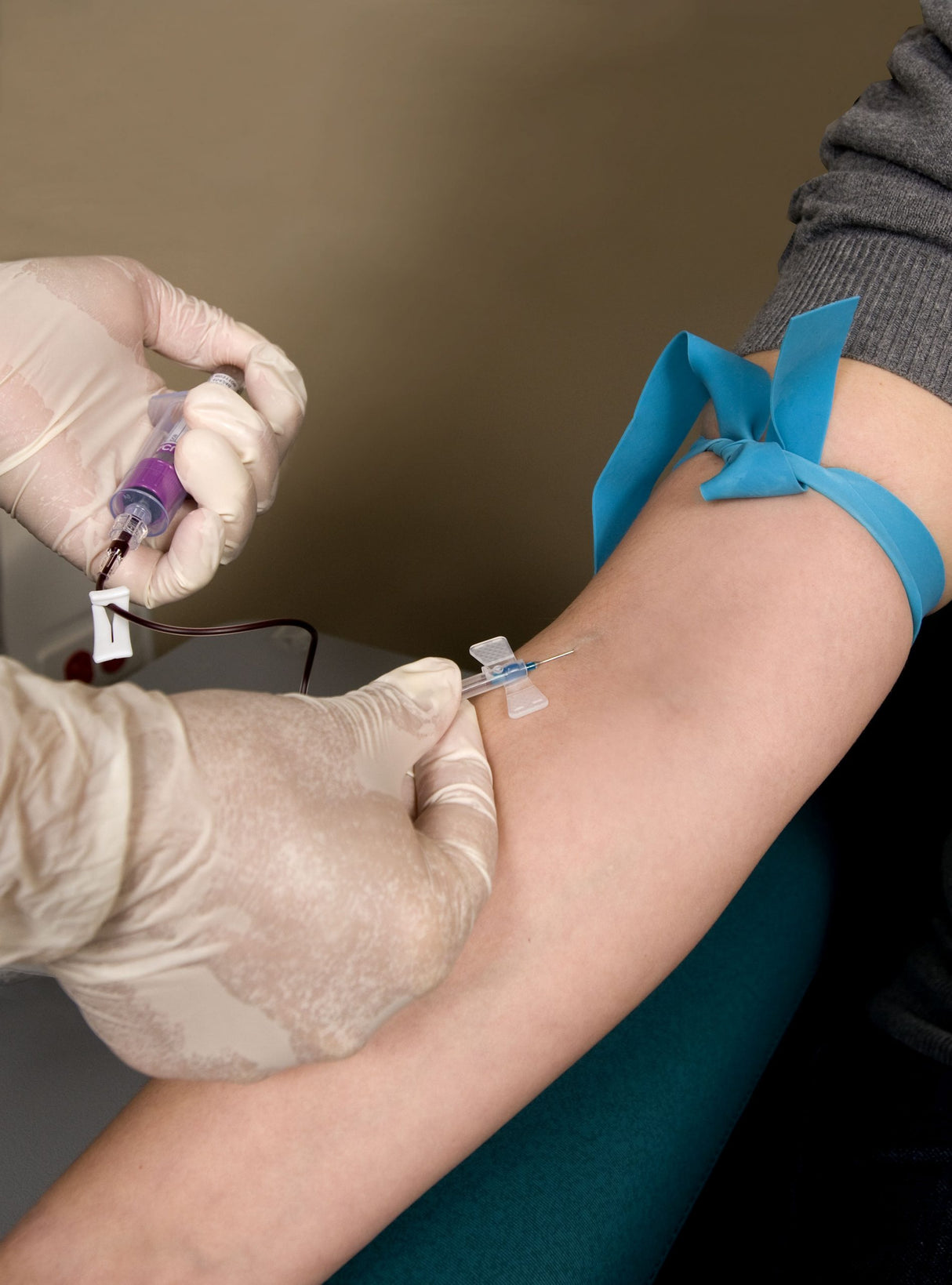 Manusi latex albe, pudrate, SANTEX powdered marimea S, medicale, pentru examinare, de unica folosinta, (100buc/set)