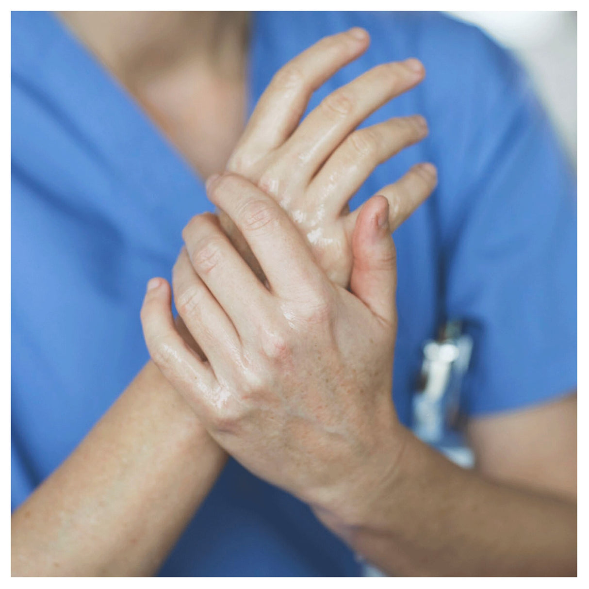 Dezinfectant lichid Tork Extra pentru mâini, pe bază de alcool